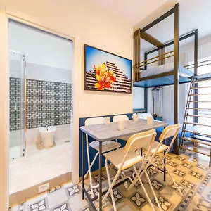 central-station-apartments-suites.hotels-amalfi.com/